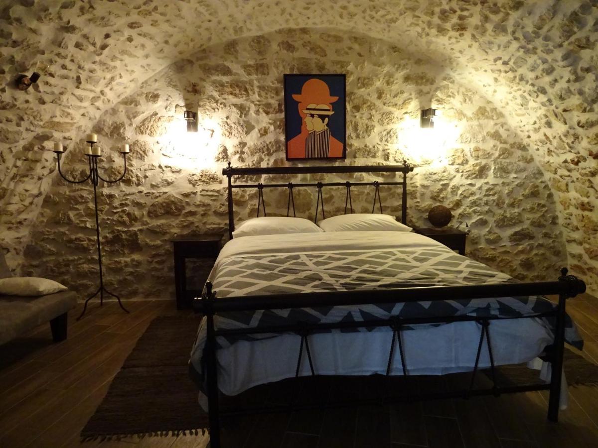 Aspasia House Ойтілон Екстер'єр фото