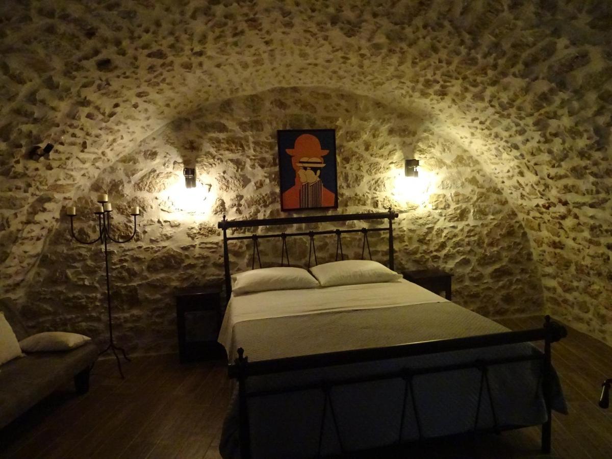 Aspasia House Ойтілон Екстер'єр фото